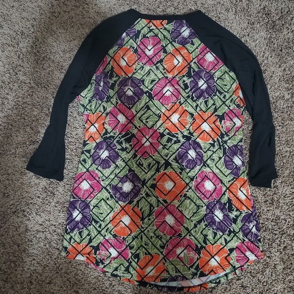 LuLaRoe top - Picture 6 of 6